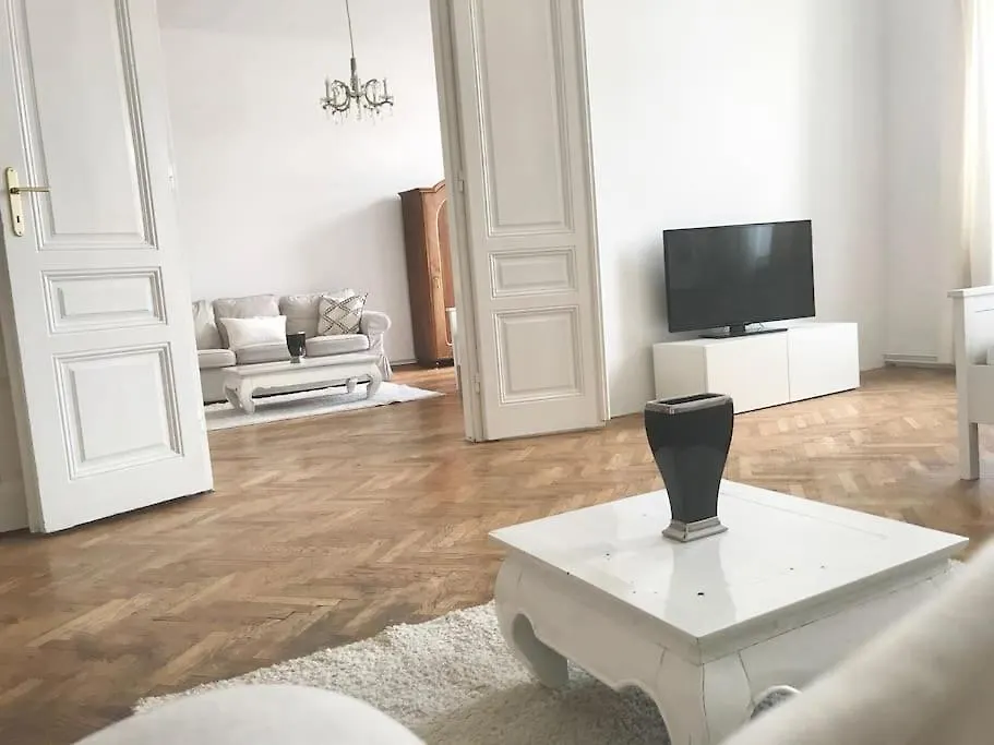 Wiener Altbauwohnung Österreich